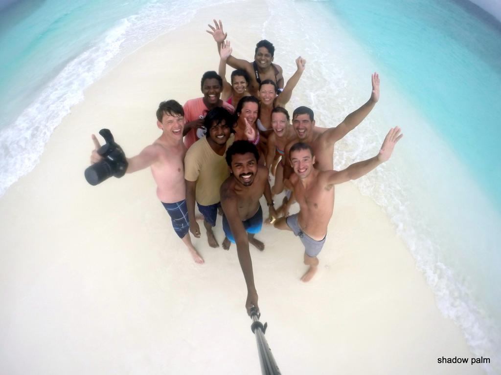 Hotel Shadow Palm Maafushi Esterno foto