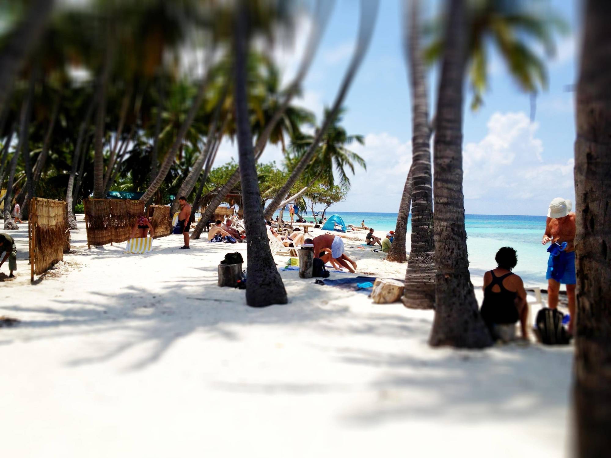 Hotel Shadow Palm Maafushi Esterno foto