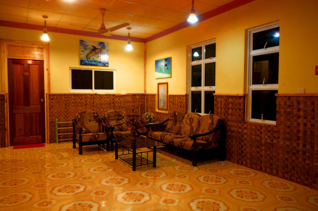 Hotel Shadow Palm Maafushi Esterno foto